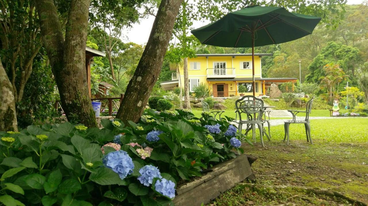 Hemerocallis Country House Nanzhuang Luaran gambar